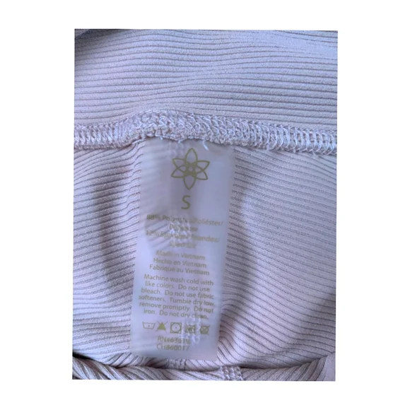 Size Small Athletic Leggings - Picture 3 of 4